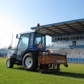 Specjalistyczne zabiegi i renowacje boisk sportowych naturalnych oraz z nawierzchnią sztuczną